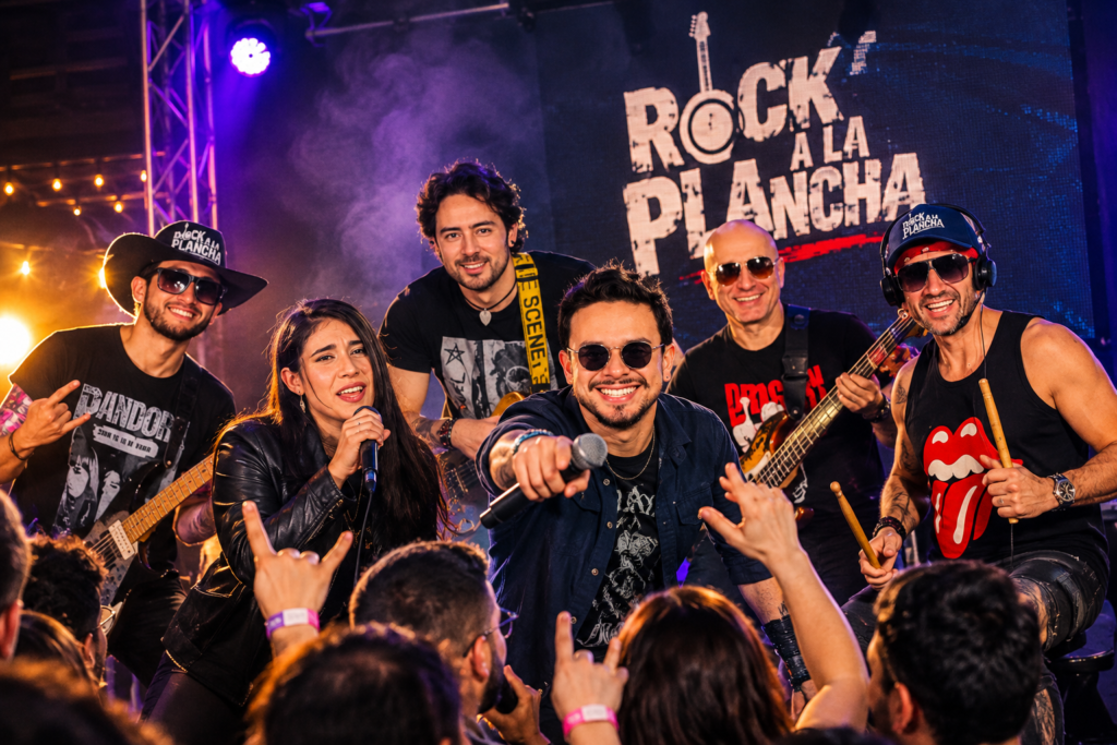 Experiencia musical interactiva: qué es una Roaming Band y por qué está transformando los eventos en Colombia